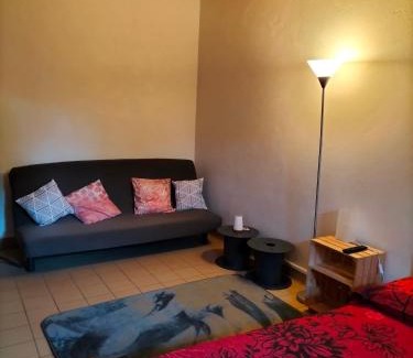 Issendolus Maison | Studio confortable proche des sites touristiques