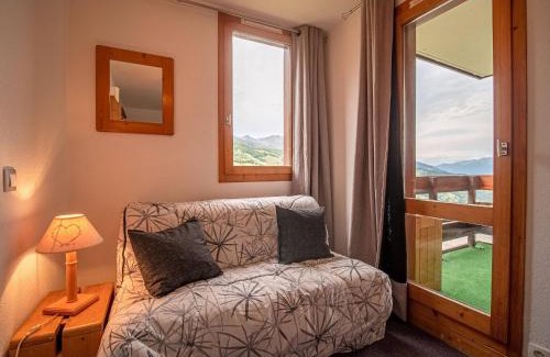 Les Avanchers-Valmorel Appartement | Studio coquet à 50m des pistes, proche commerces, balcon et casier à ski - FR-1-356-204