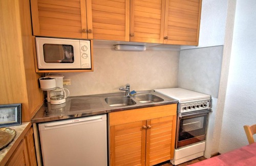 Morzine Appartement | Studio cosy à Morzine, proche centre, pieds des pistes, parking couvert, animaux admis - FR-1-524-84