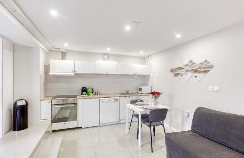Les Stades Appartement | Studio cosy - 35m2 - Paris -Disneyland - Rer A