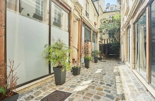 Porte-Saint-Martin Appartement | Studio Cosy à Deux Pas du Marais – Paris 3