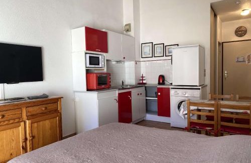 Balaruc-les-Bains Appartement | Studio cosy avec terrasse, parking, proche thermes - Balaruc-les-Bains - FR-1-553-89