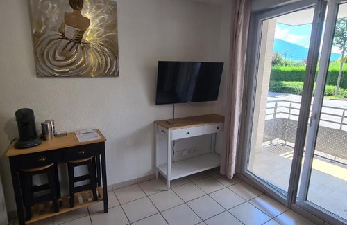 Albertville Appartement | Studio cosy avec parking fermé.