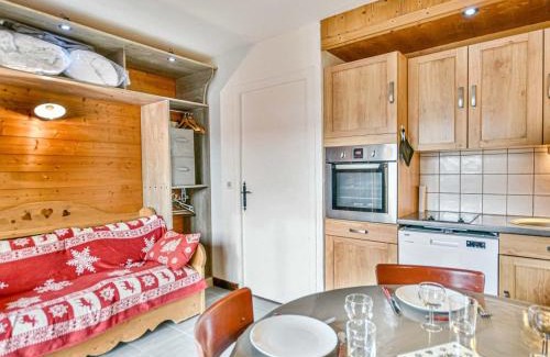 Les Gets Appartement | Studio cosy centre-village avec balcon, parking, cuisine équipée - FR-1-685-50