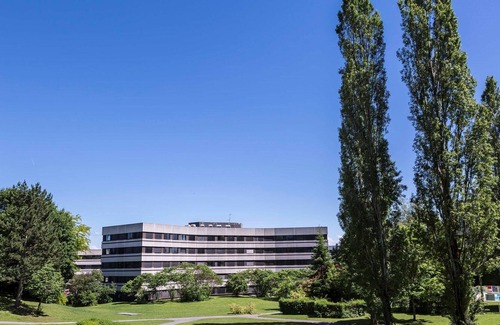 Ferney-Voltaire Appartement | Studio cosy et équipé, à 250m du centre | Accès piscine