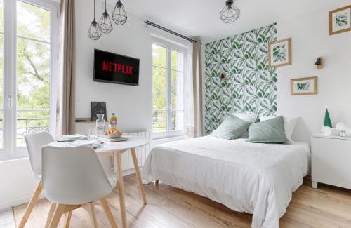 Sucy-en-Brie Appartement | Studio Cosy face gare RER A