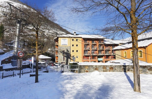 Ax-les-Thermes Appartement | Studio lumineux + confortable | Super endroit!
