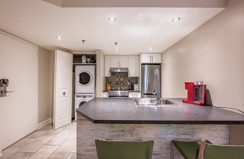 Saint-Sauveur Hôtel | Studio Cuisine complète & Très Grand Lit