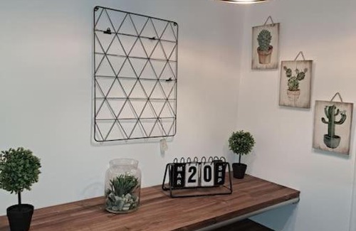 Serezin-du-Rhone Appartement | Studio dans maison avec jardin et balcon, au calme