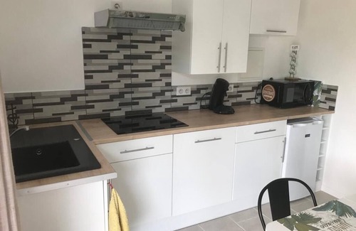 Saussines Appartement | Studio de 28m2 climatisé à 30 minutes des plages