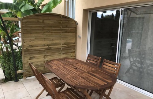 Saussines Appartement | Studio de 28m2 climatisé à 30 minutes des plages