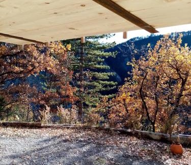 Puget-Rostang Appartement | Studio de Charme neuf à la Montagne