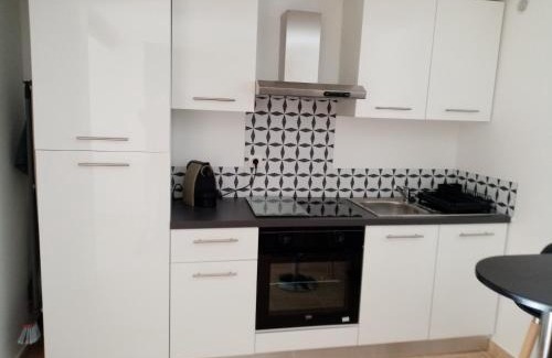 Puget-Rostang Appartement | Studio de Charme neuf à la Montagne