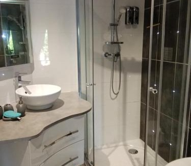 Genas Appartement | Studio de la Maison Rouge