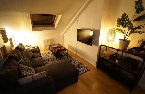 Anatole France Danton Appartement | Studio "En Coeur de Ville" - Proche Mairie et Quartier Perret - Calme et Charmant