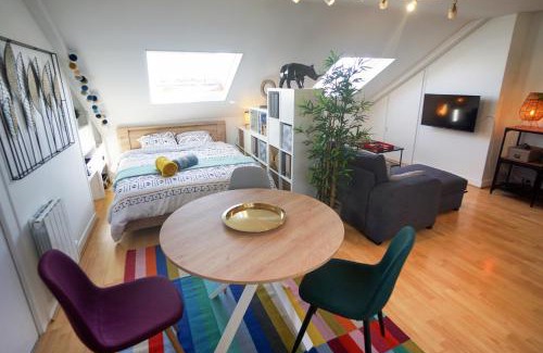 Anatole France Danton Appartement | Studio "En Coeur de Ville" - Proche Mairie et Quartier Perret - Calme et Charmant
