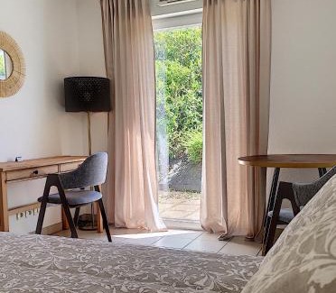 Saint-Priest-en-Jarez Appartement | Studio en face Hopital Nord avec terrasse
