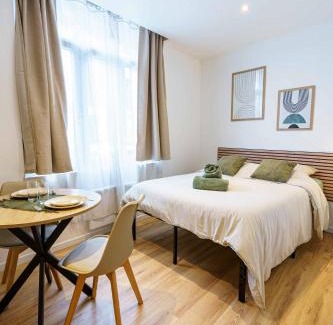 Saint-Quentin Appartement | Studio Ensoleillé 2pers wifi