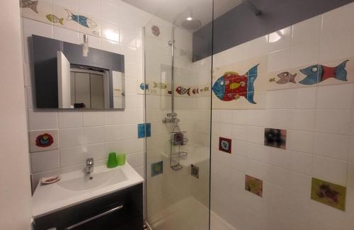 Montgenevre Appartement | Studio ensoleillé avec balcon au centre de Montgenèvre, proche commodités et pistes - FR-1-266-128
