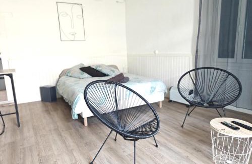 Langon Appartement | Studio entier proche des commerces - 1 à 2 pers -