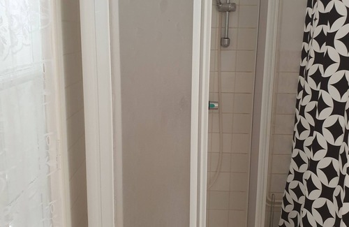 Issoudun Maison | Studio equipped with all comforts with location for vehicle near shops