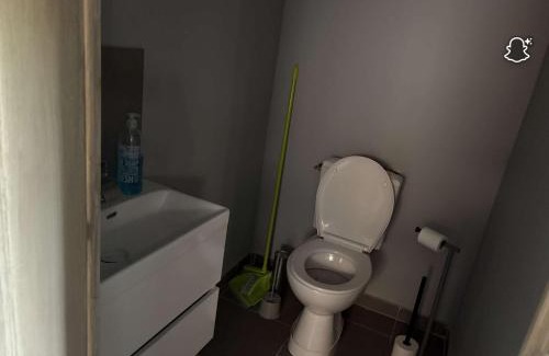 Erny-Saint-Julien Appartement | Studio erny