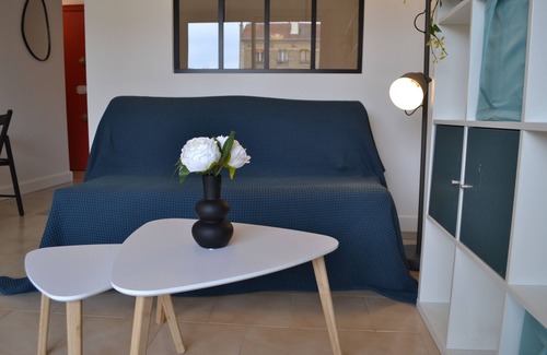 Les Lilas Appartement | Studio + espace nuit - Les Lilas. Calme. Balcon. 33 M² cuisine, salle de bain.