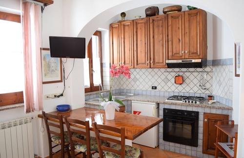 Forio Appartement | Studio flat between the center and the thermal baths.Villetta Lucia Forio