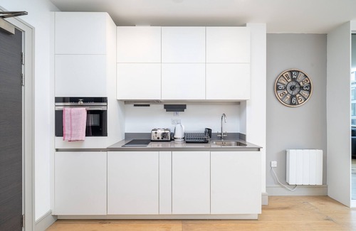 Bruce Grove Appartement | Studio Flat In New Build- Seven Sisters