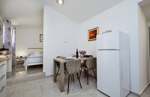 Martinscica Appartement | Studio flat near beach Martinšćica, Cres (AS-22582-a)