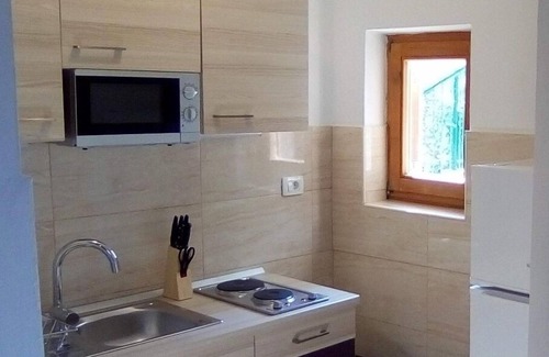 Valun Appartement | Garçonnière avec le balcon et la vue sur le mer Valun, Cres (AS-386-b)
