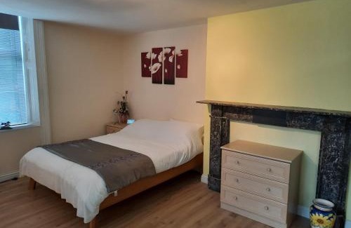 Winterton-on-Sea Appartement | studio flat with on-site parking & pet friendly