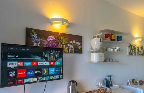 Portisco Appartement | Studio flat with sea view and hydromassage shower