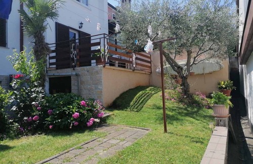 Dajla Appartement | Garçonnière avec la terrasse Dajla, Novigrad (AS-6935-a)