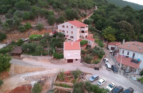 Beli Appartement | Garçonnière avec la terrasse et la vue sur le mer Beli, Cres (AS-22435-b)