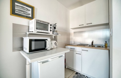 La Salvetat-Saint-Gilles Appartement | Studio 'Gîte Le Colibri' avec Terrasse Privée, Jardin Privé et Wi-Fi