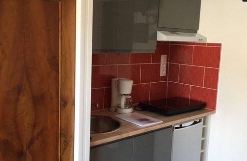 Montesquieu-des-Alberes Appartement | Studio tout confort aux pieds des Albères classé deux étoiles