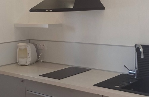 Saint-Etienne-de-Montluc Appartement | Studio Équipé Avec Cuisine