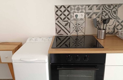 Saint-Christol-Les-Ales Appartement | Studio-Loft cosy avec terrasse & Wi-Fi – proche Cévennes