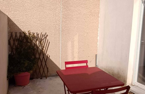 Saint-Christol-Les-Ales Appartement | Studio-Loft cosy avec terrasse & Wi-Fi – proche Cévennes