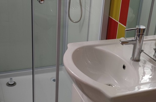 Saint-Christol-Les-Ales Appartement | Studio Harlequin, very colorful ideal for young people.