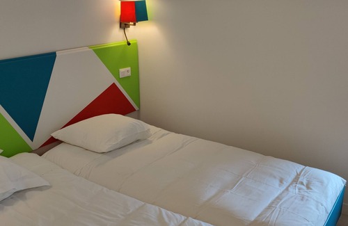 Saint-Christol-Les-Ales Appartement | Studio Harlequin, very colorful ideal for young people.