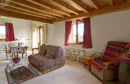 Saint-Marcel-de-Felines Appartement | Gîte Saint-Marcel-de-Félines, 1 pièce, 2 personnes