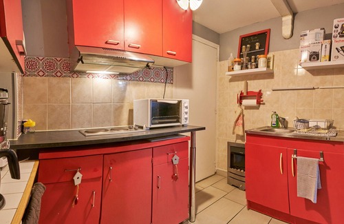 Saint-Victor-de-Cessieu Appartement | Studio avec terrasse privée, Wi-Fi et climatisation