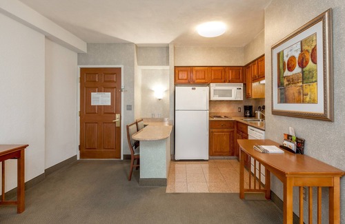Shearer Hills - Ridgeview Appartement | Studio | Free Breakfast + Outdoor Pool and Hot Tub