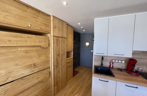 Avoriaz Appartement | studio meublé tourisme 2* centre Avoriaz skis aux pieds 50m village enfants