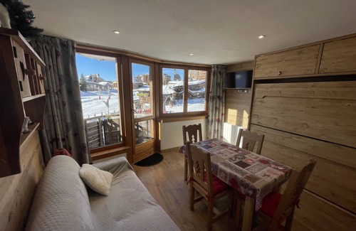Avoriaz Appartement | studio meublé tourisme 2* centre Avoriaz skis aux pieds 50m village enfants