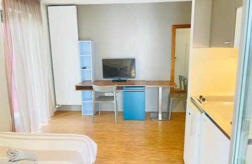 Perrache Appartement | Studio Harmonie Confluence Lyon City et piscine chauffante