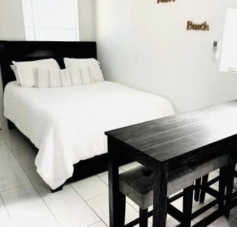 Disston Heights Appartement | Studio home in St Petersburg FL