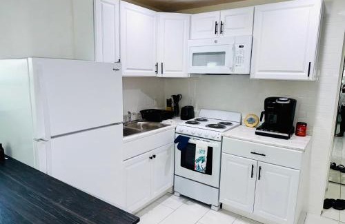 Disston Heights Appartement | Studio home in St Petersburg FL